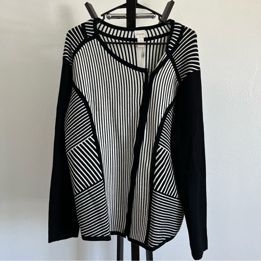 Chico's Asymmetrical Zip Cardigan Striped Sweater Long Sleeve Sz 3 Black White